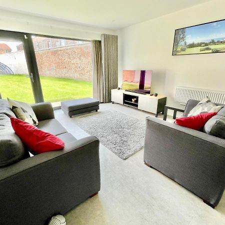 Garden View - 2 Bedroom Bungalow York Exterior photo
